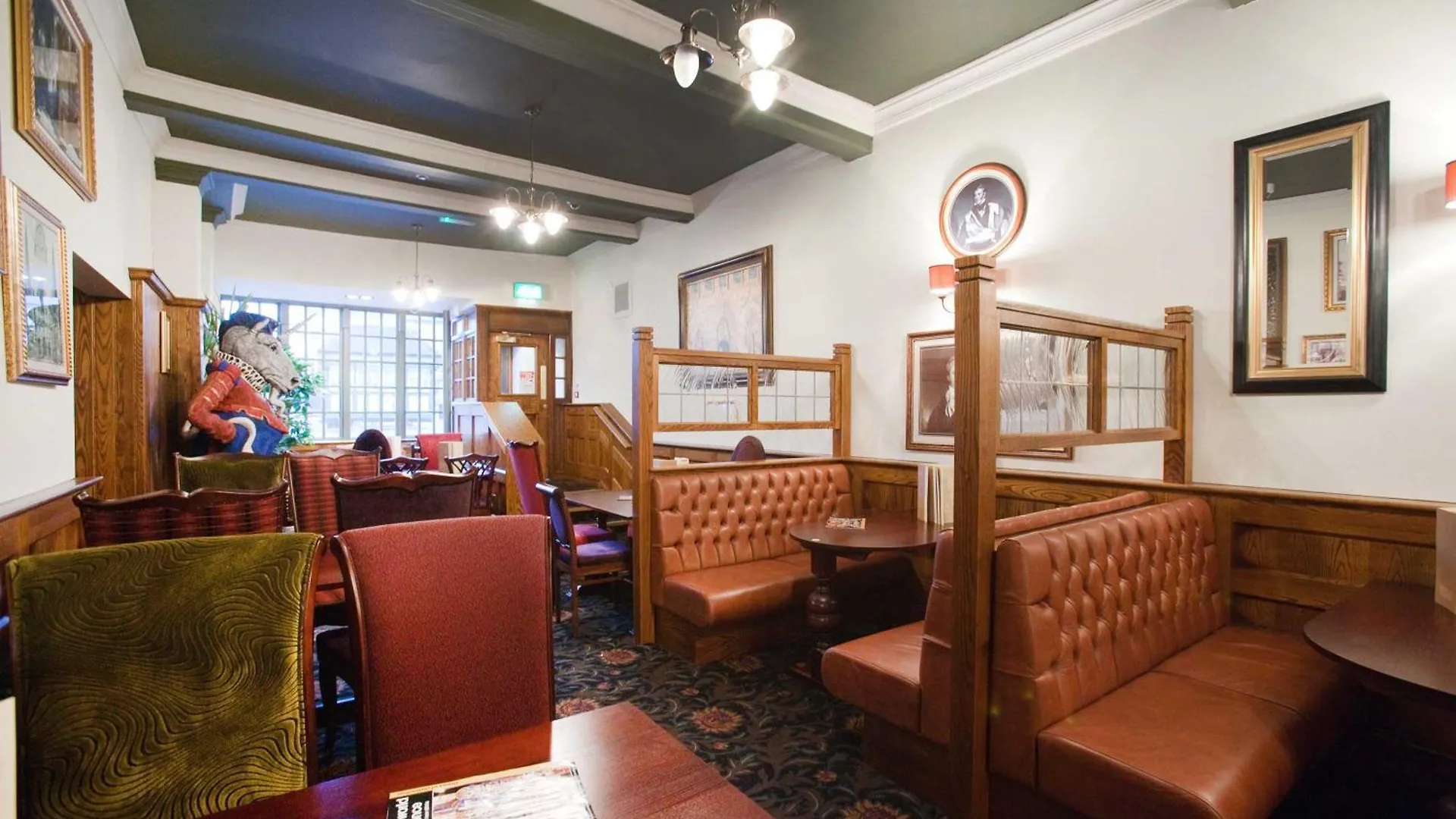 The Unicorn Hotel Wetherspoon リポン イギリス